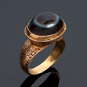 18K yellow gold ring with antique ... 