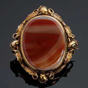 Victorian agate oval brooch with ... 