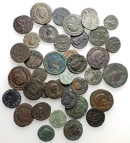 Lot of 40 Roman Imperial Æ coins, ... 