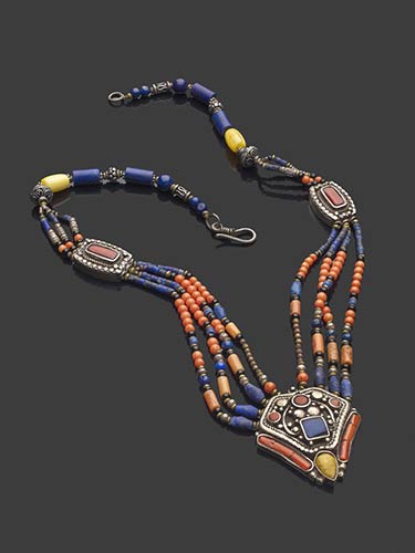 Ethnic necklace with Mediterranean ... 
