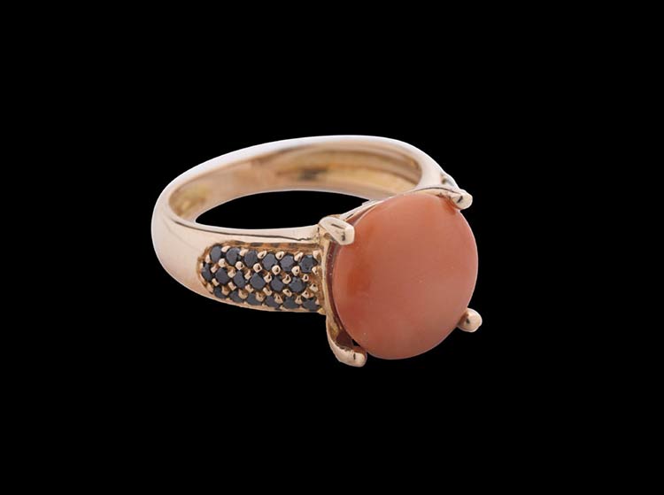18k rose gold ring with cabochon ... 
