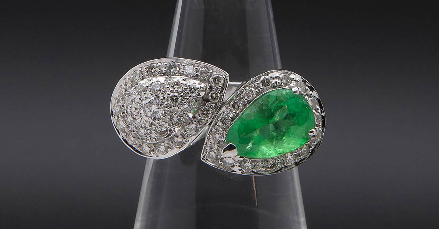 Emeralds and diamonds contrarié ... 