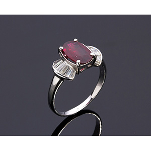18K GOLD RUBY AND DIAMOND RING; ; ... 