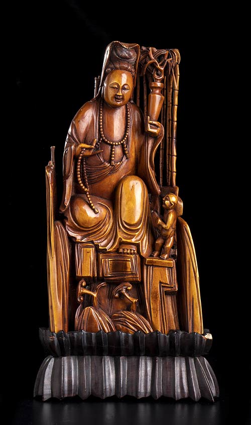AN IVORY GUANYIN China, early 20th ... 