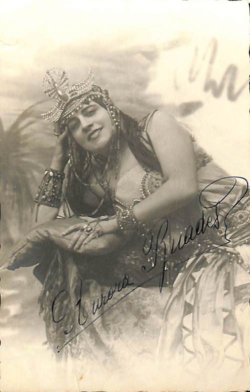 Aurora Buades (Valencia 1897 - ... 