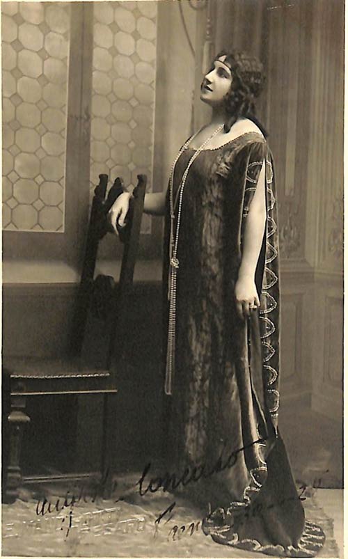 Augusta Concato (Verona 1895 - ... 