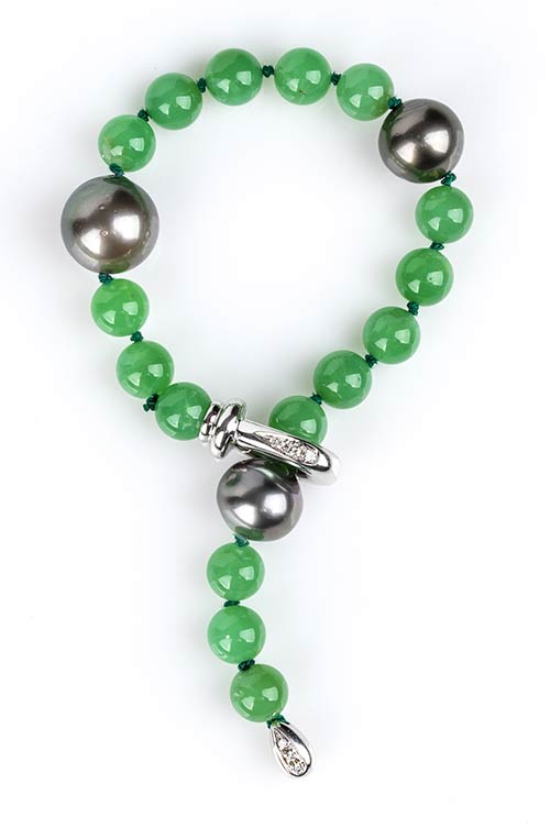 Chrysoprase, Tahitian pearl and ... 