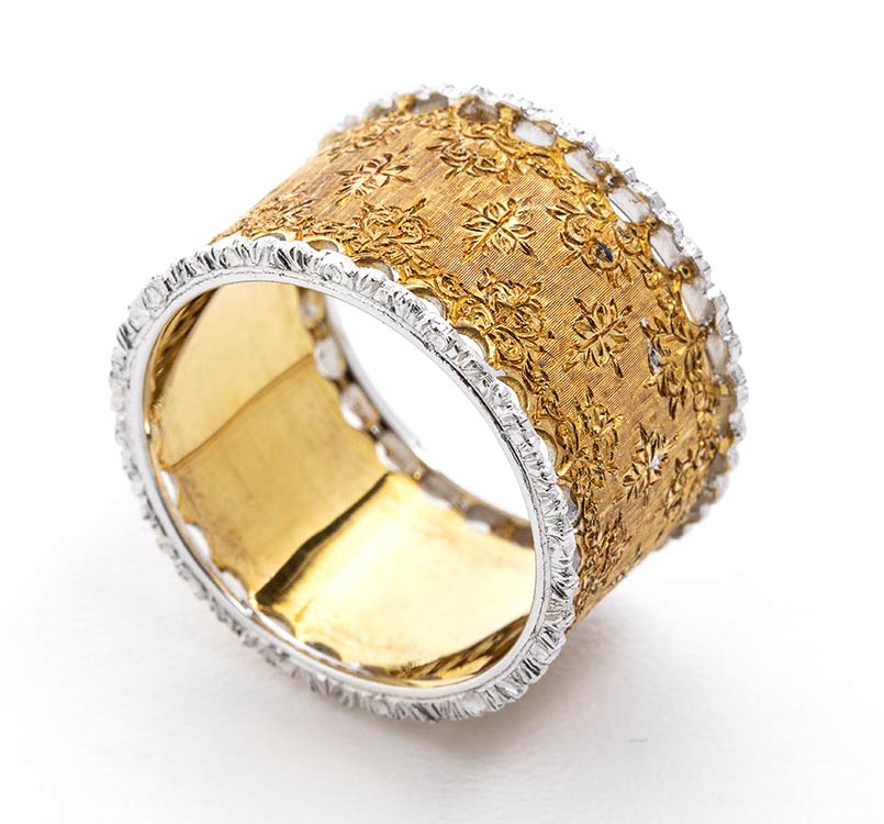 Gold and diamonds ring  - by MARIO ... 