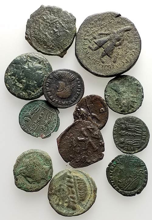 Mixed lot of 13 Greek, Roman and ... 