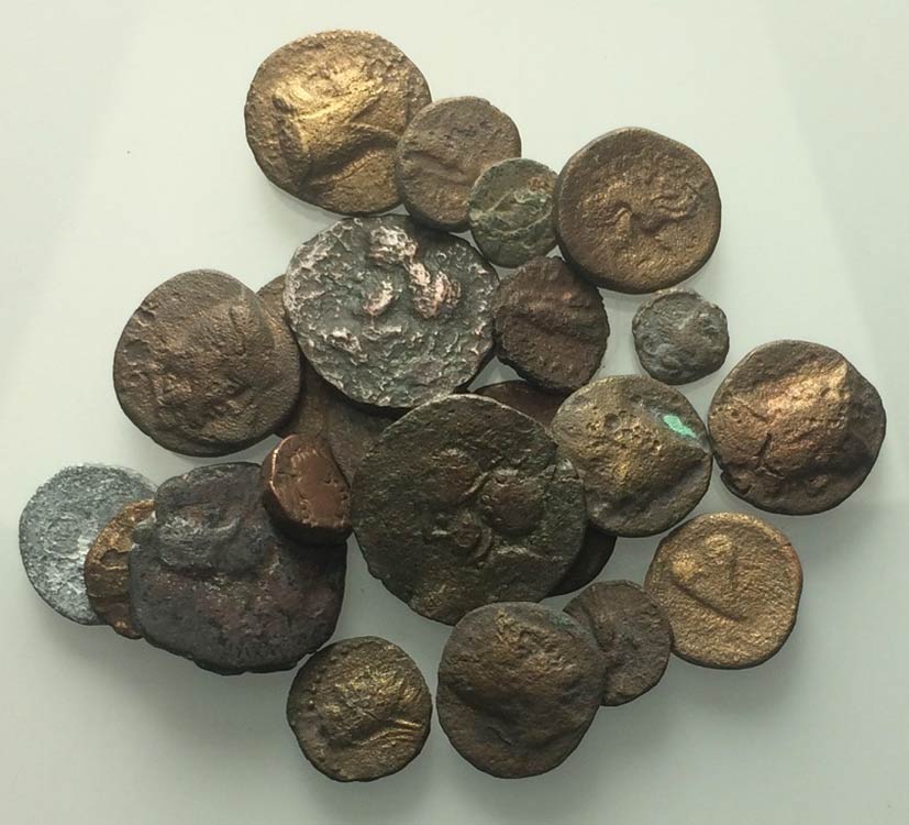 Lot of 29 Oriental Greek Æ coins, ... 
