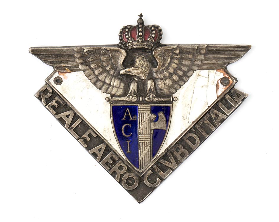 Badge of the royal aeroclub of ... 