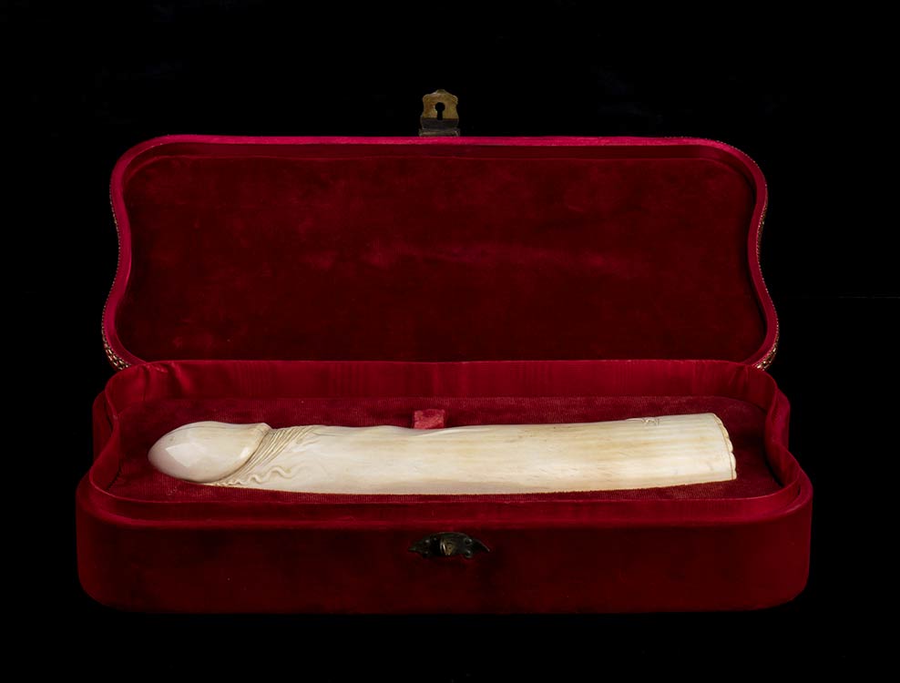 English ivory carving - 19th ... 