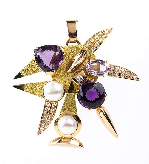 Gold, amethyst and mabé pearls ... 