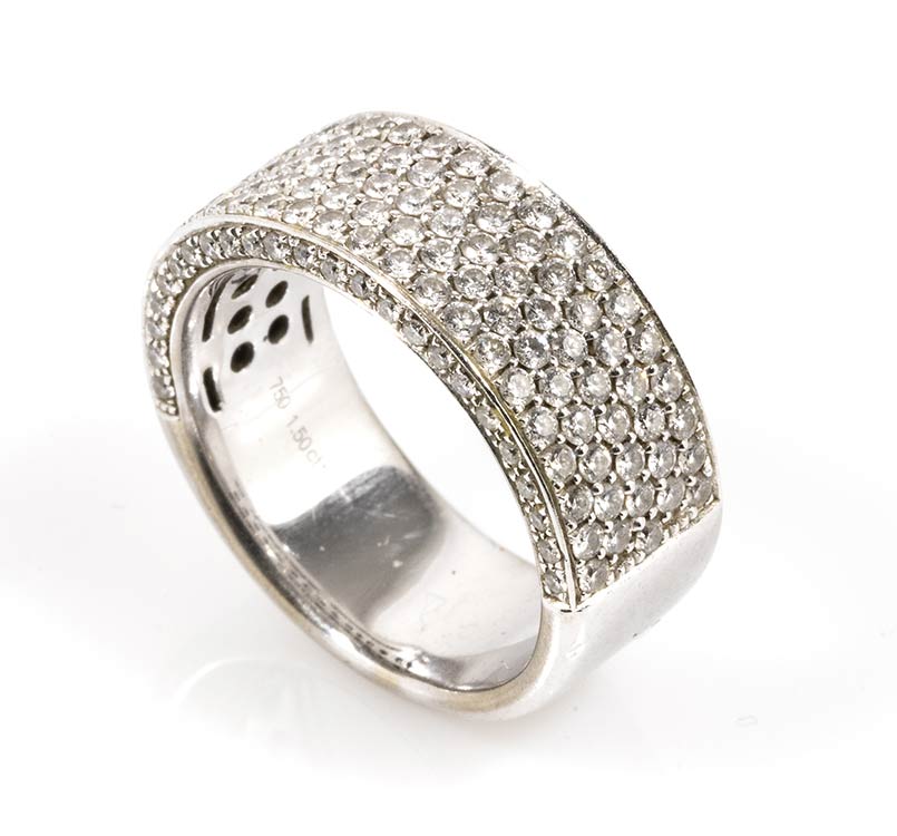Gold and diamonds band ring, mark ... 