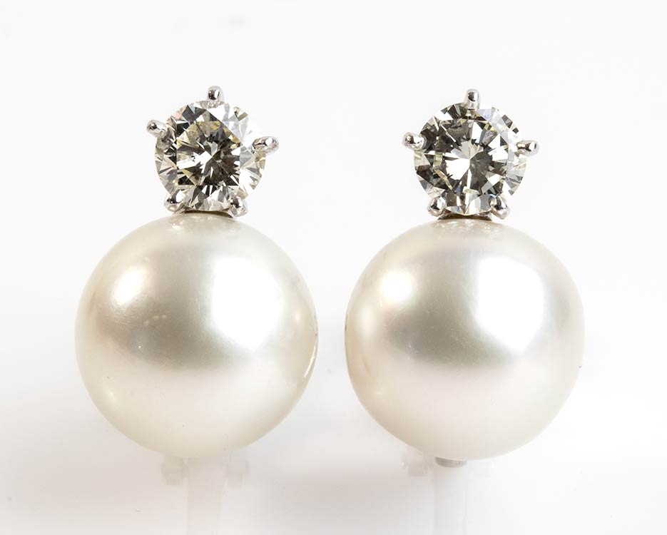 Pearls and diamonds earrings18k ... 