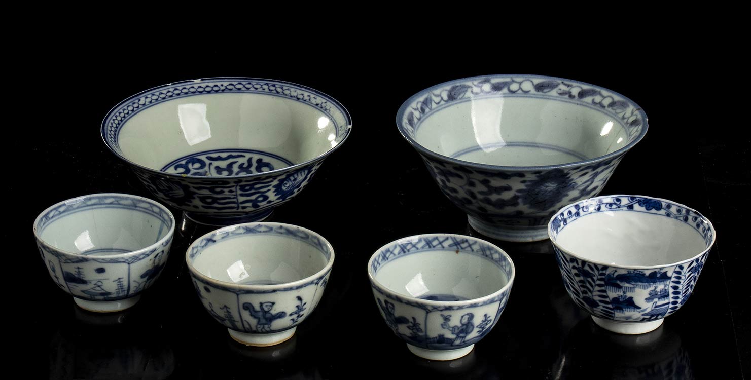 SIX BLUE AND WHITE PORCELAIN ... 