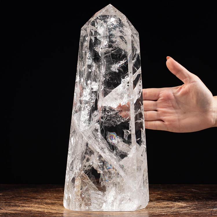 QUARTZ POINT  A beautiful and ... 