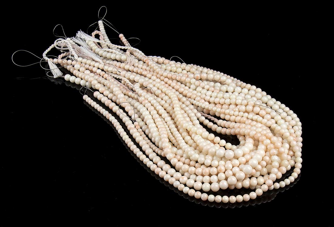 19 pink coral  beads loose strands ... 