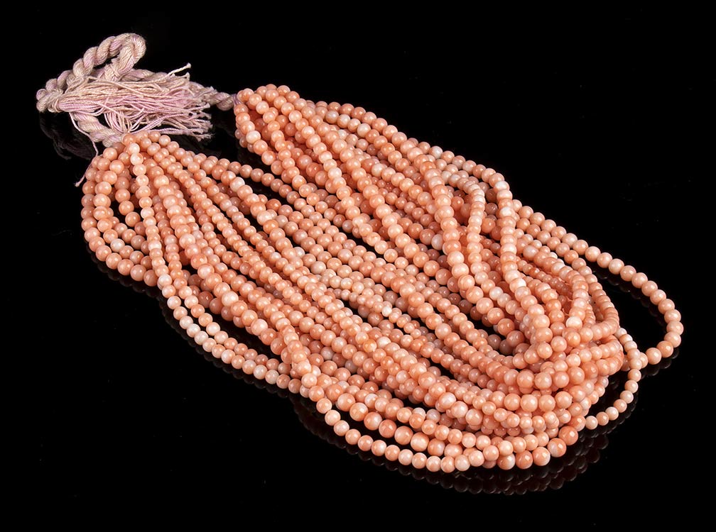 18 pink coral beads loose ... 