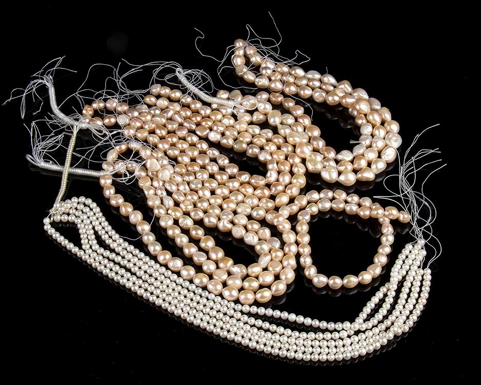15 freshwater pearls loose strands ... 