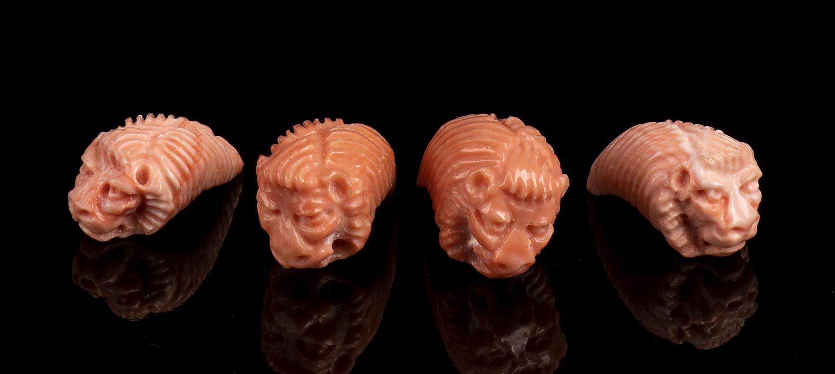 Set of 4 carved cerasuolo lions ... 
