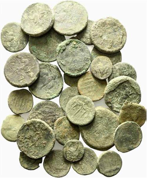 Lot of 30 Greek Æ coins, to be ... 