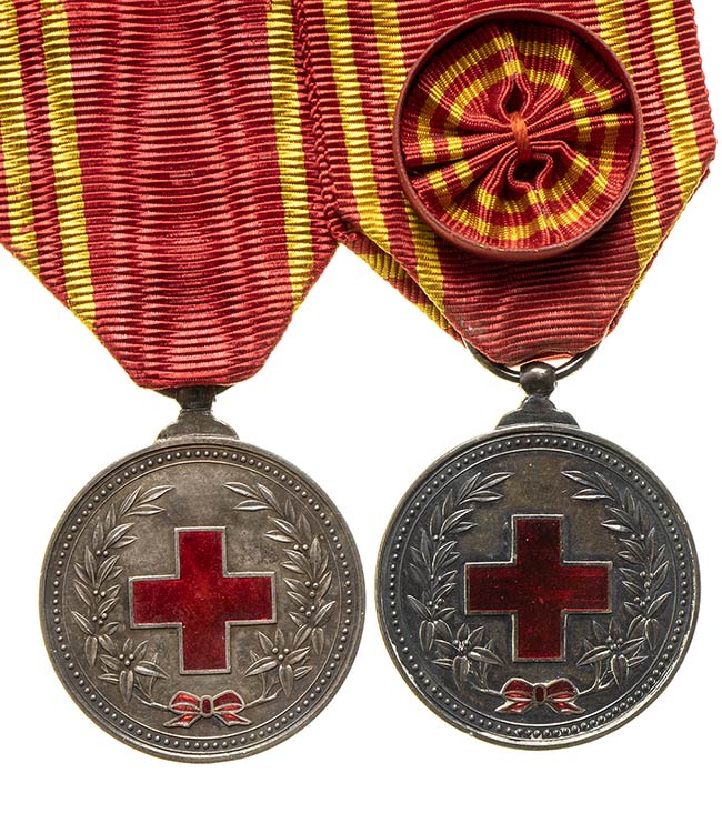 CHINAA LOT OF TWO MEDALS OF THE ... 