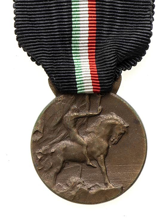 ITALY, KINGDOMMEDAL FOR THE ... 