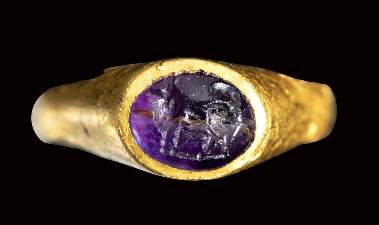 A greek hellenistic gold ring set ... 