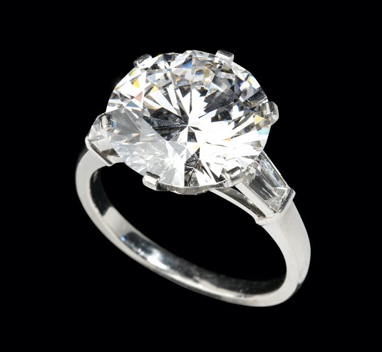 Diamond platinum ring - mark of ... 