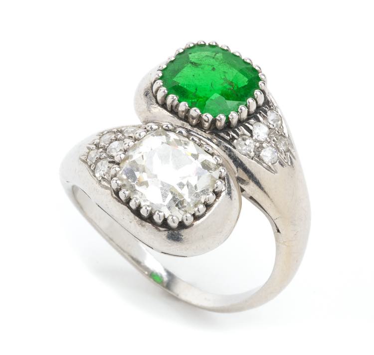 Emerald diamoind platinum ring - ... 