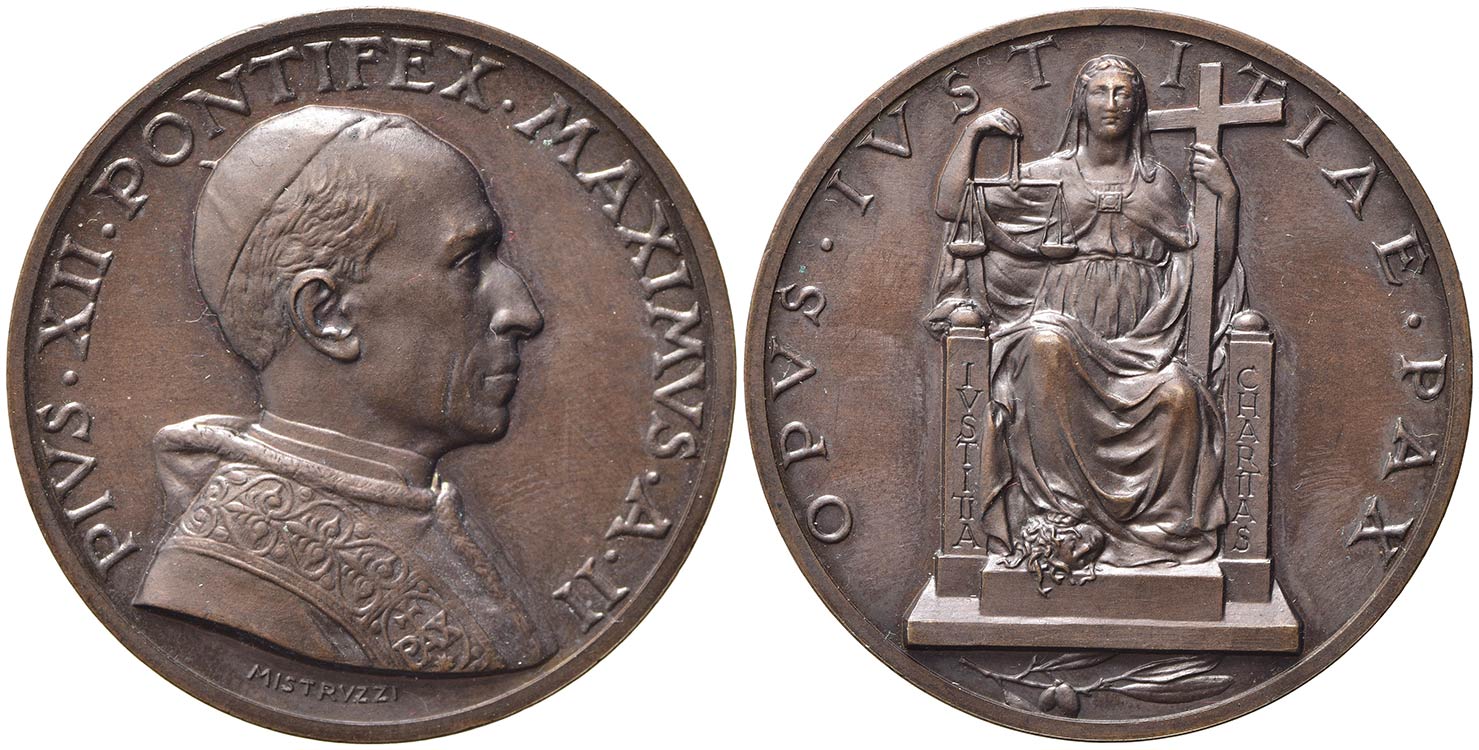 PAPALI. Pio XII (1939-1958). ... 