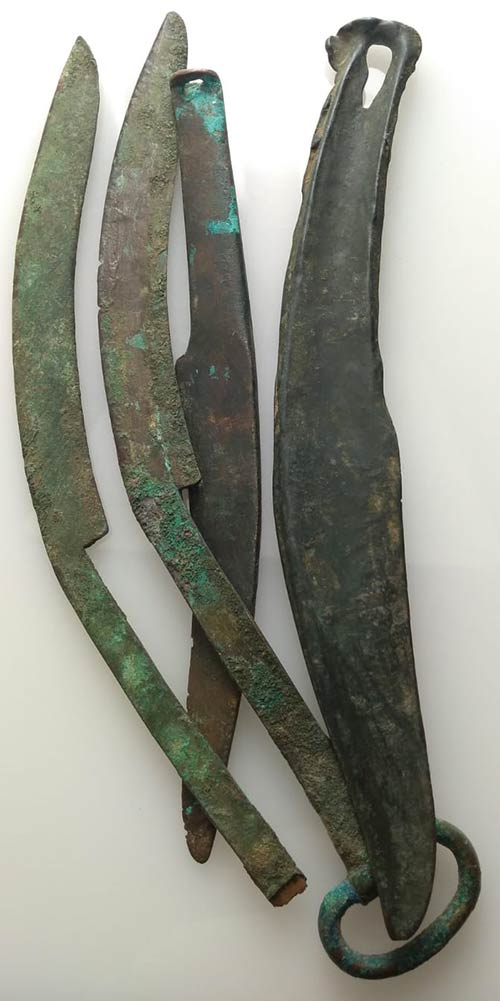 China, lot of 4 bronze Knife ... 