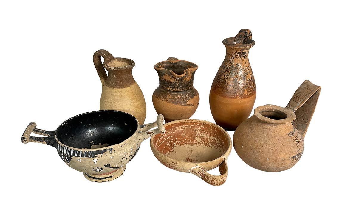 Group of six Greek potteries; 4th ... 