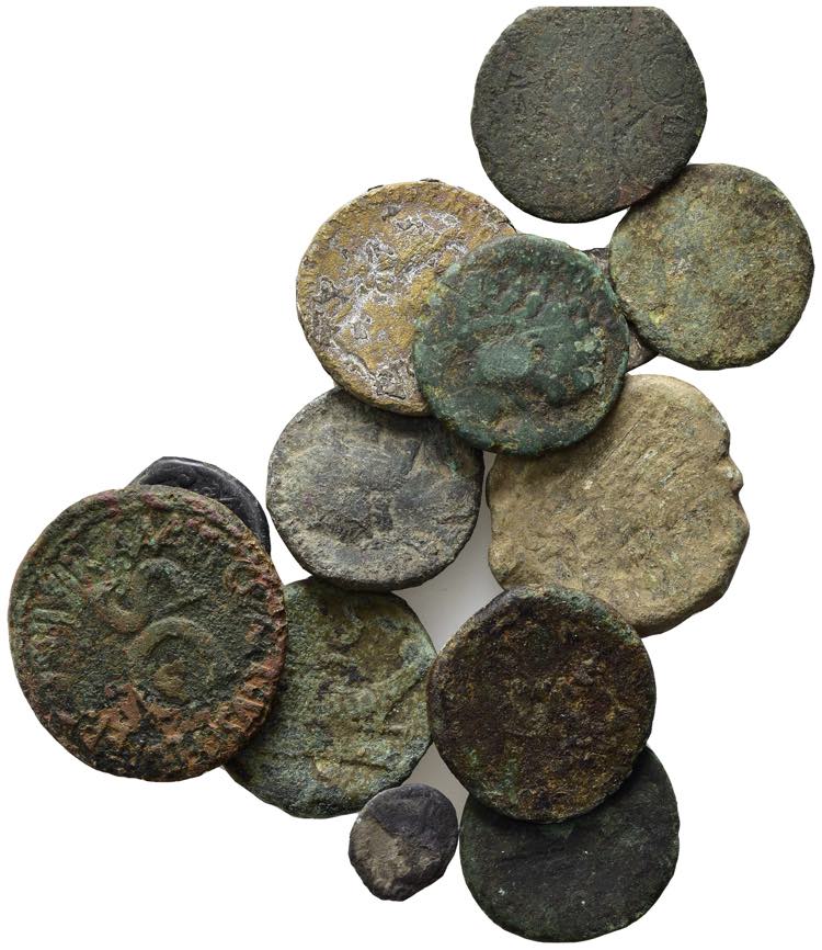 Lot of 15 Roman Republican and ... 