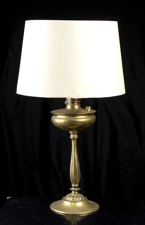 Antique style lamp  Metal base