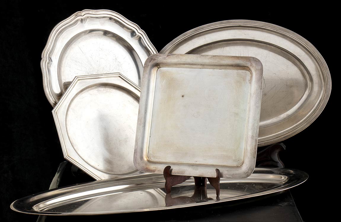 Five metal trays, 20th century  of ... 
