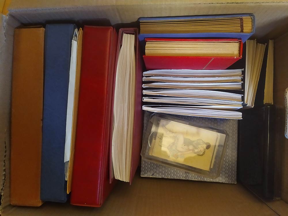 Box containing various Marini ... 