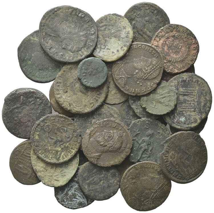 Lot of 30 Late Roman Imperial Æ ... 
