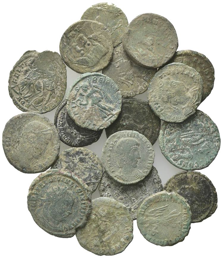 Lot of 19 Late Roman Imperial Æ ... 