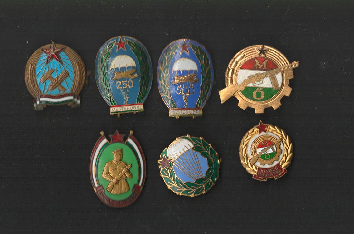 HUNGARYLot of 7 badges in metal ... 