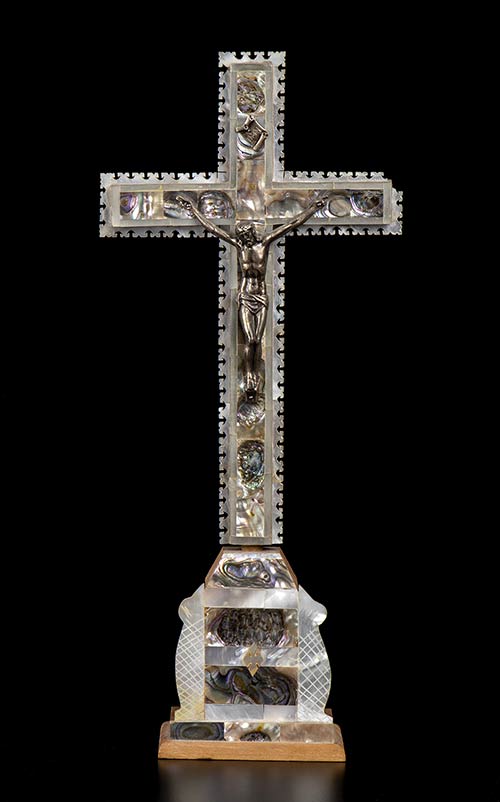 Crucifix in mother of pearl ... 