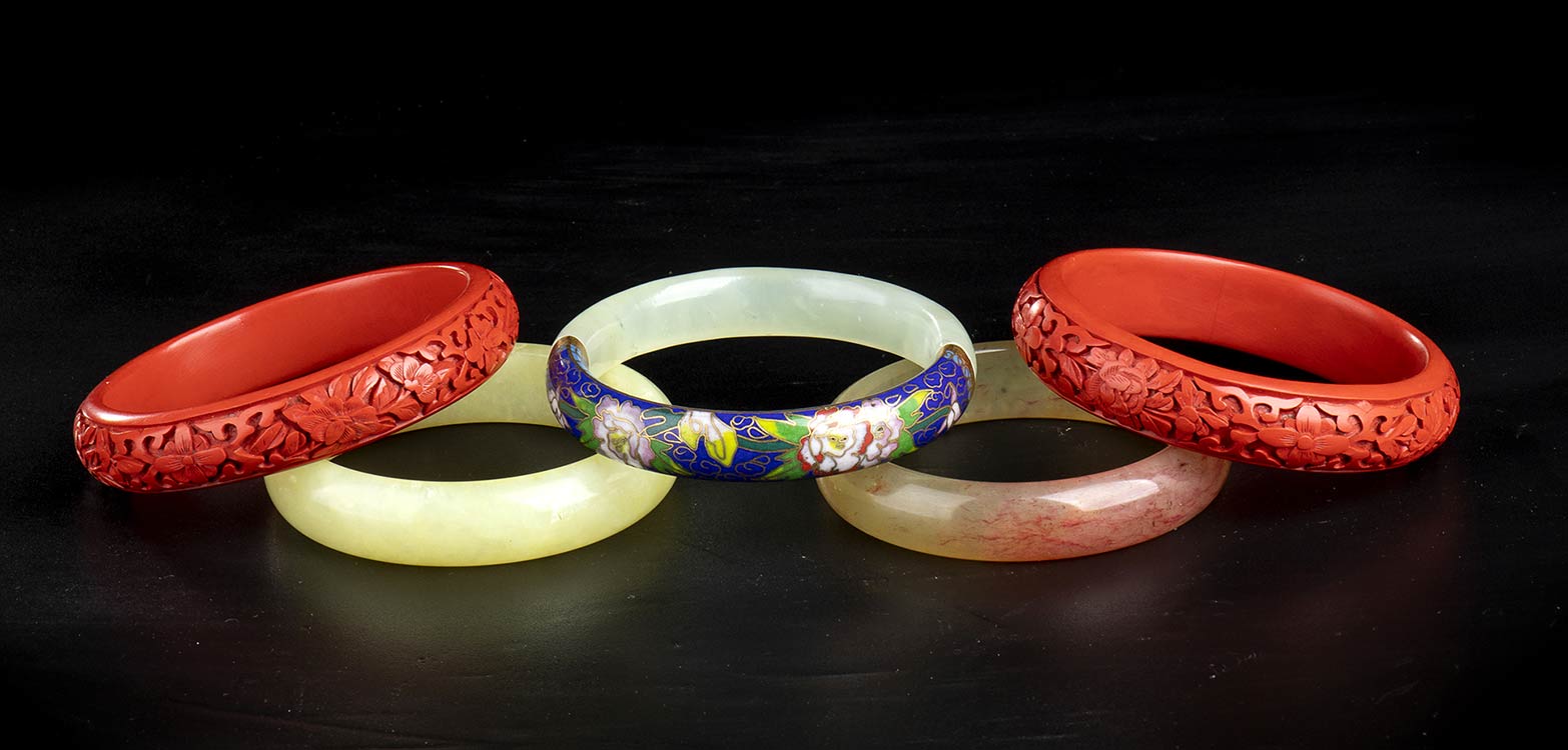 FIVE BANGLES IN DIFFERENT ... 