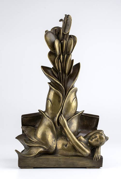 Bronze sculpture Depiction of a ... 