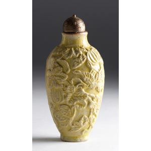 Painted ceramic snuff bottle;XX ... 