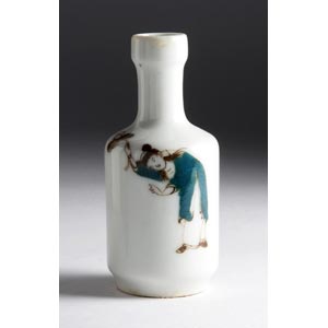 Painted porcelain snuff bottle;XX ... 