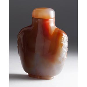 Carved agate snuff bottle;XX ... 