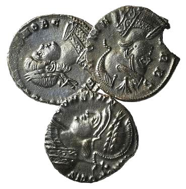 Lot of 3 late Roman Æ coins, ... 