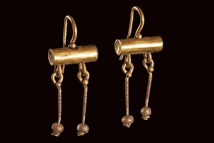 Pair of Roman gold earrings 1st ... 