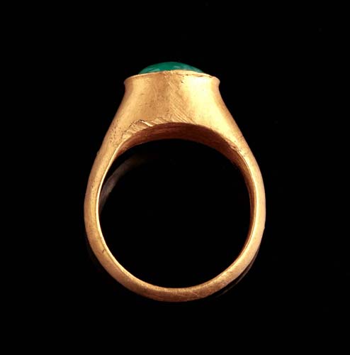 Roman gold finger ring with prase ... 